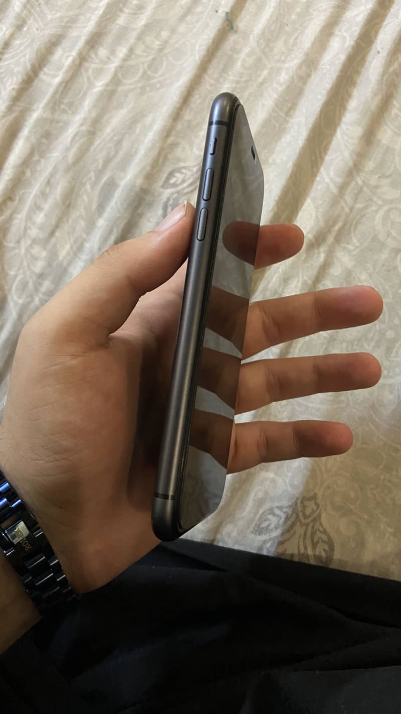 Apple iPhone 11 5