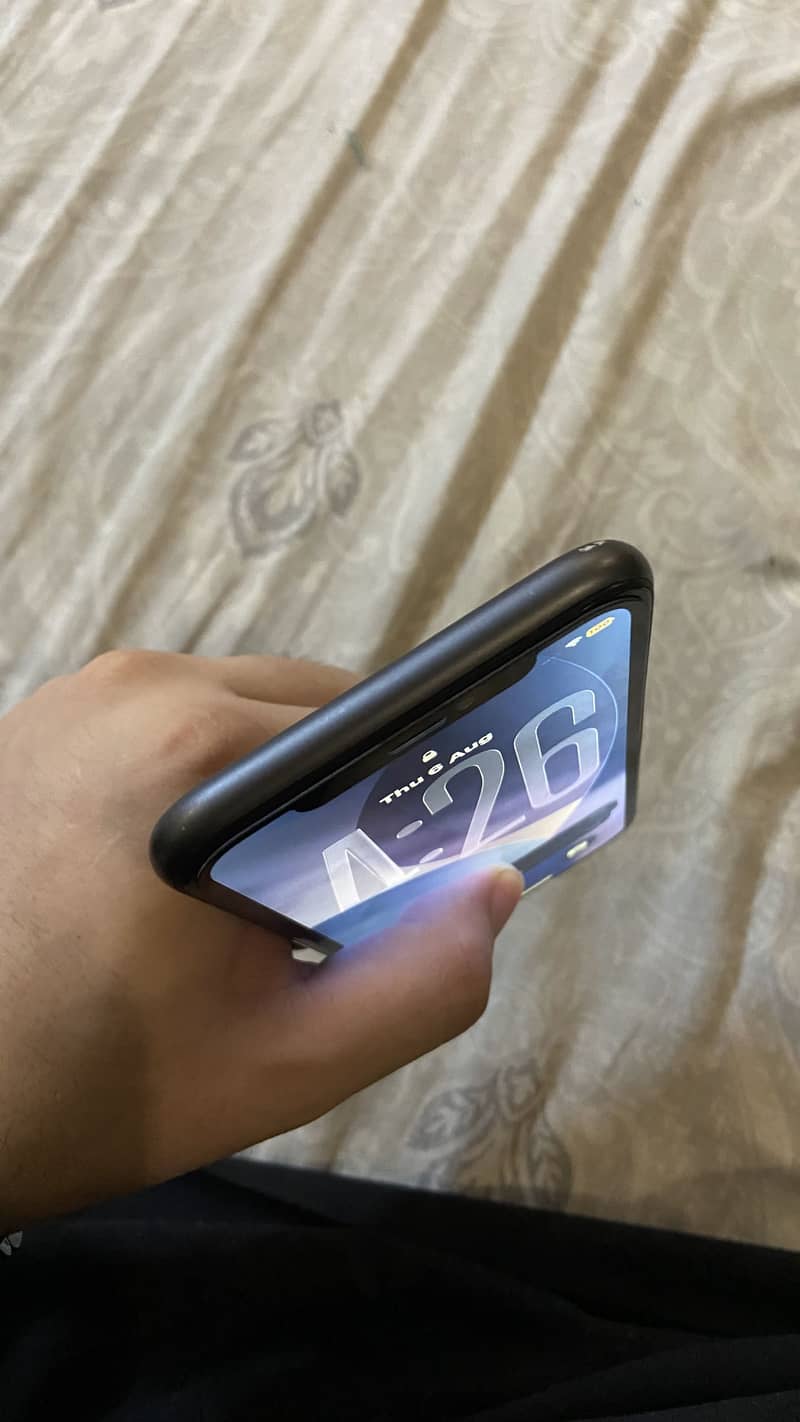 Apple iPhone 11 6