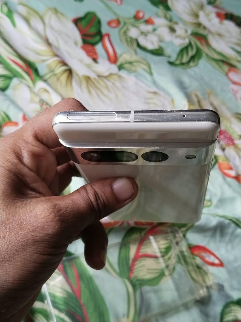Google Pixel 7 Pro 8