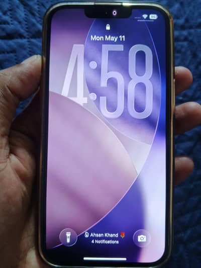 Apple iPhone 13