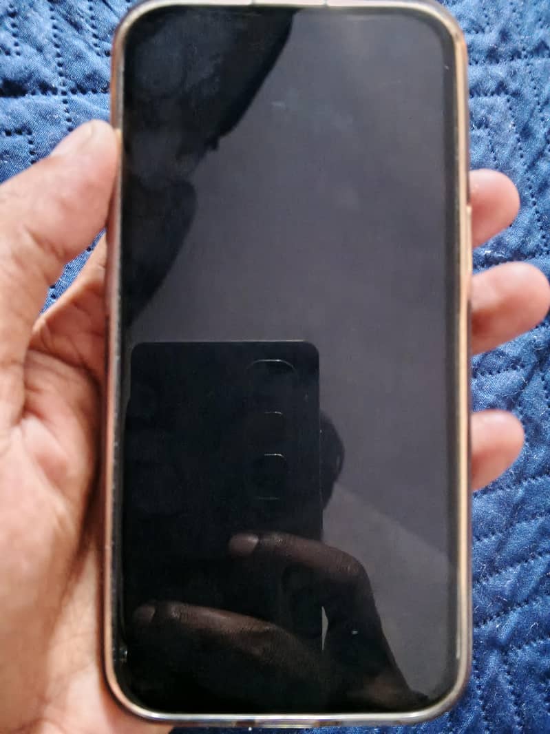 Apple iPhone 13 2