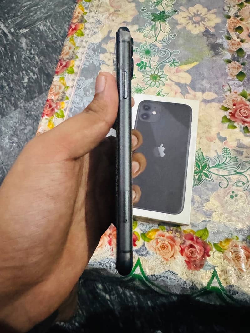 Apple iPhone 11 6