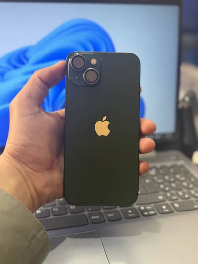 Apple iPhone 13