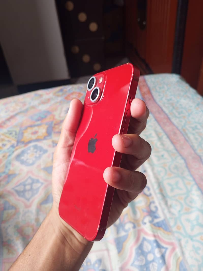 Apple iPhone 13 5