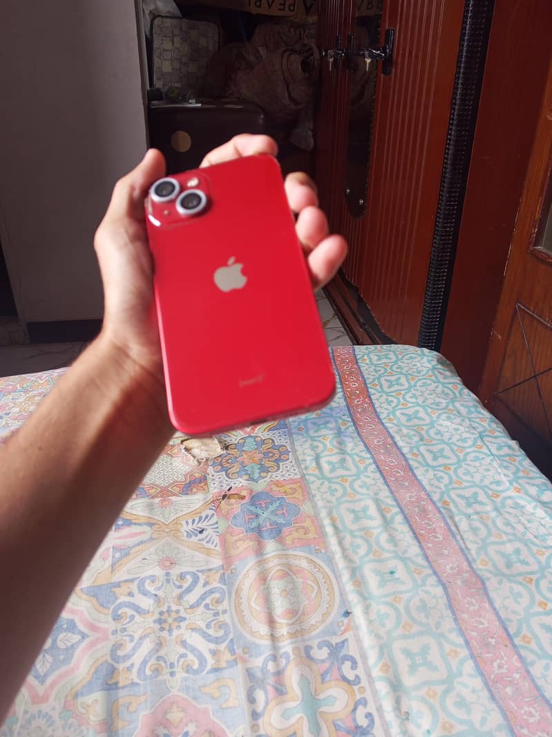 Apple iPhone 13 7