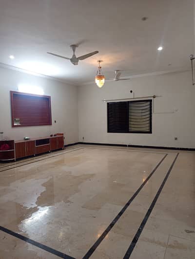 20 merla uper porshen for rent alkterk gass available