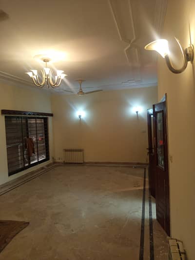 G-10/3 Size 500sqy Full House 7bed 7bath Dring Dining 2tvlounge 2kitchen