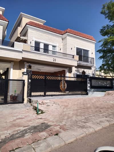 House Of 10 Marla In Bahria Enclave - Sector M For Sale