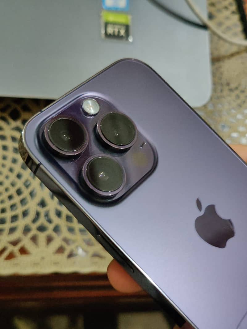 Apple iPhone 14 Pro 8