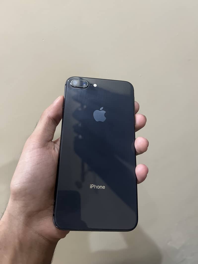 iPhone 8 Plus 0