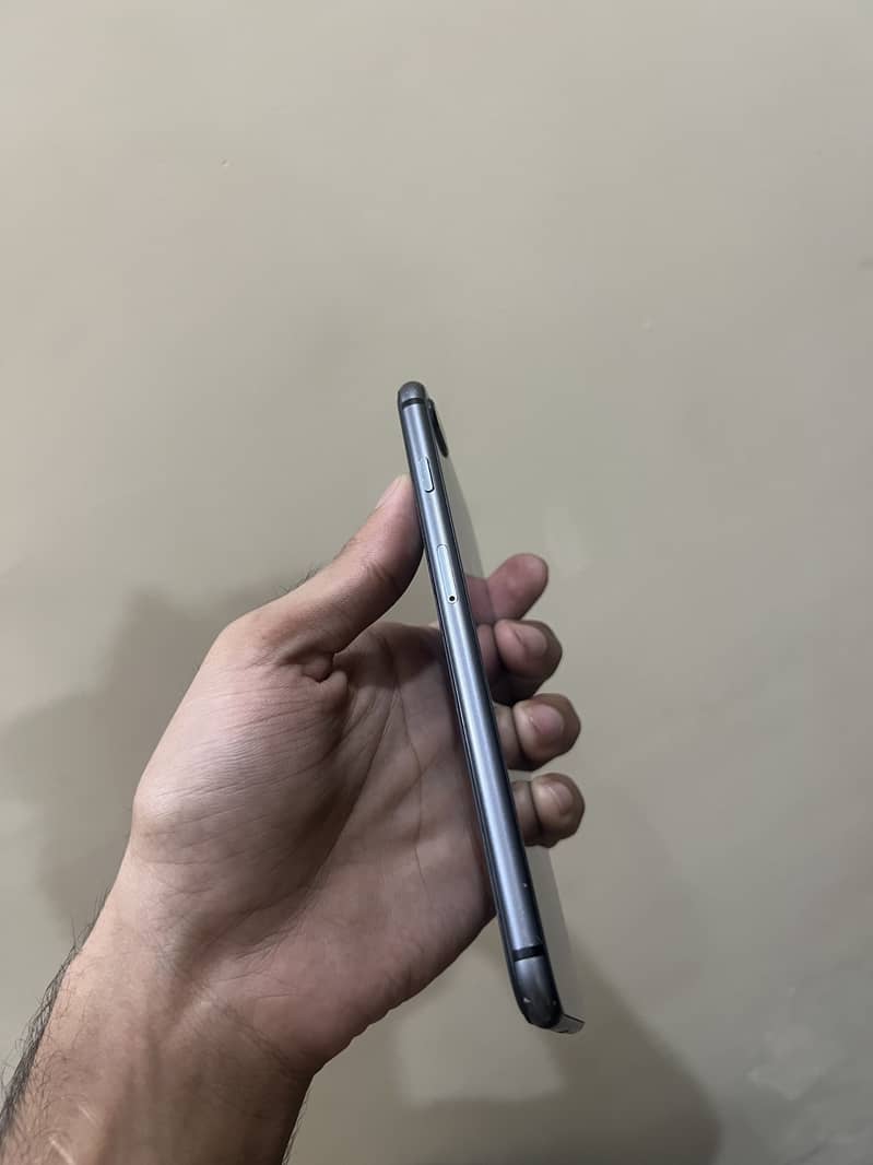 iPhone 8 Plus 1