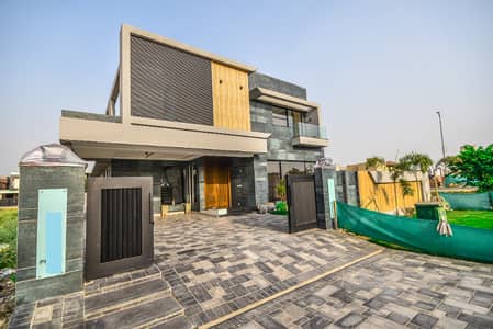 TASK EST OFFER : 1 Kanal like a brand new upper portoin For rent In Phase 7 DHA