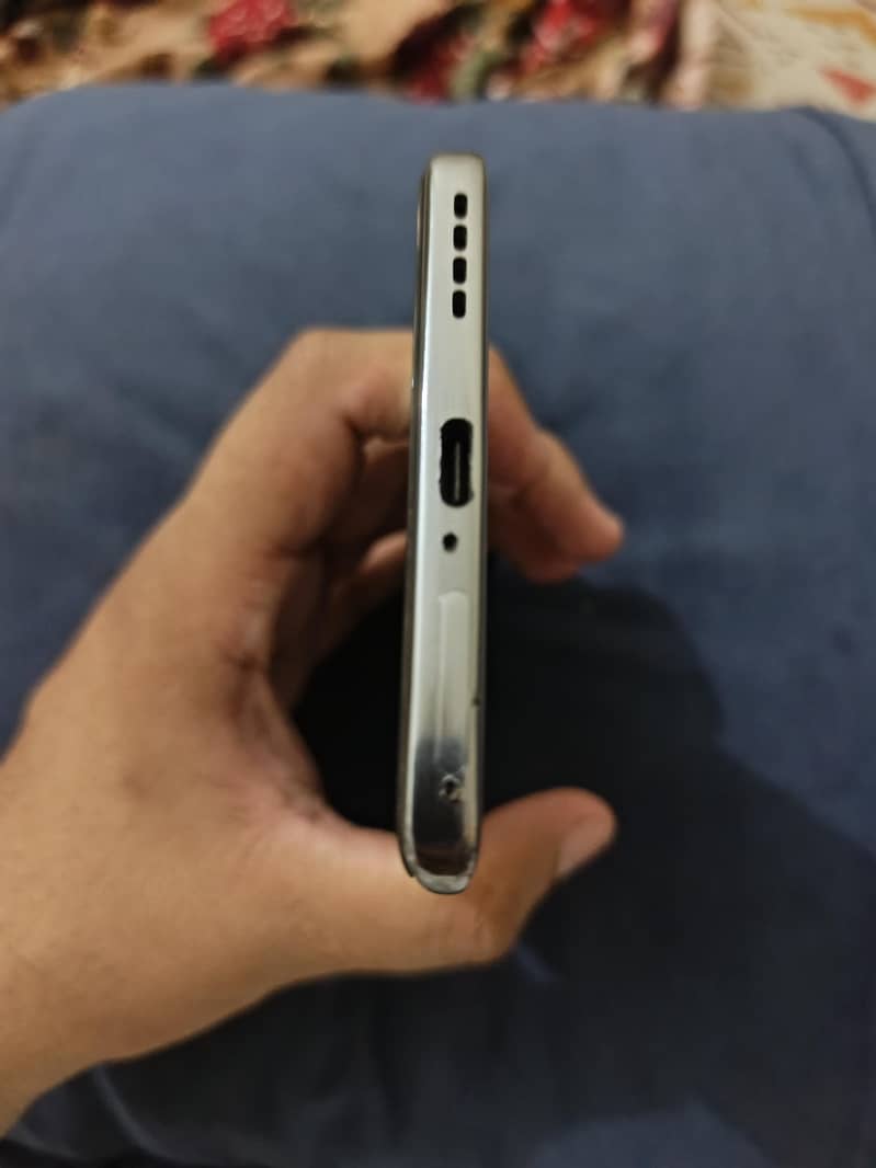 Infinix HOT 50 Pro Plus 4