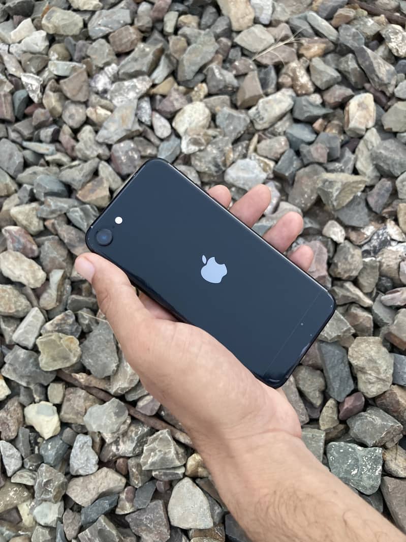 Apple iPhone SE 0
