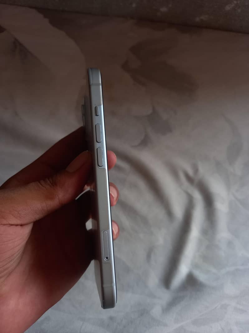 Apple iPhone 15 1
