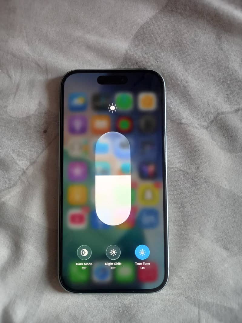 Apple iPhone 15 5