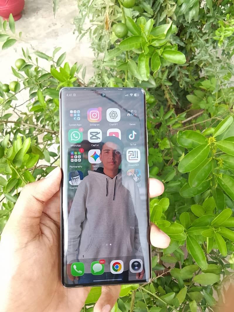 Tecno CAMON 40 Pro 4