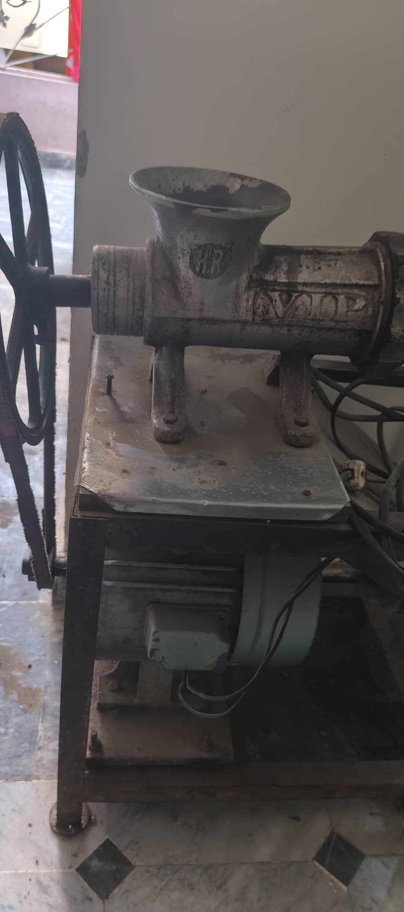 meat grinder 2