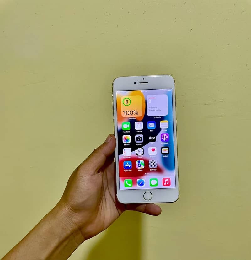 Apple iPhone 6S Plus 2