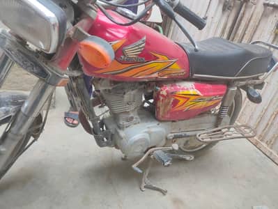 Honda 125 bast bike