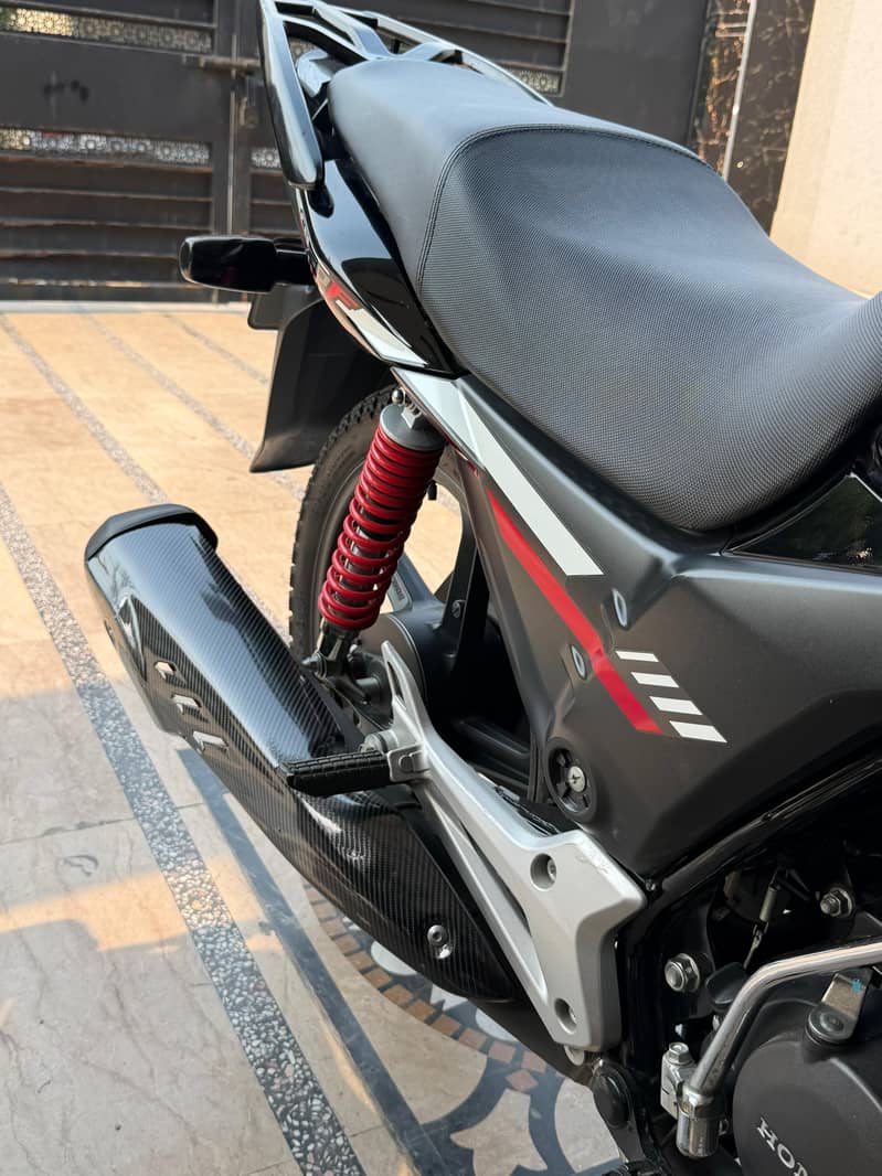 CB150F 3