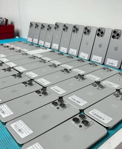 i Phone 8plus, 11,12,13,14,15 pro max on instalment Whatsap 3224144692