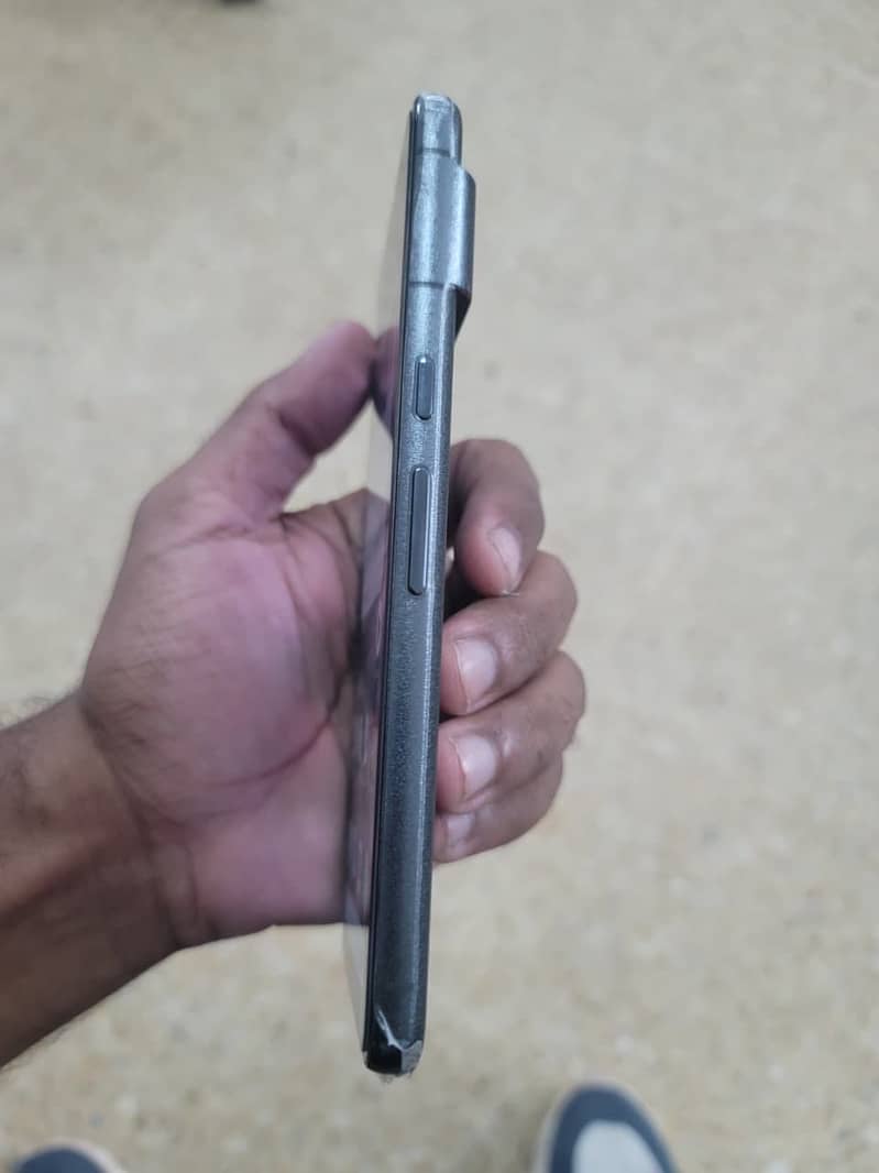 Google Pixel 8 Pro 2