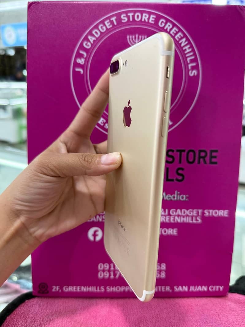 Apple iPhone 7 Plus 2