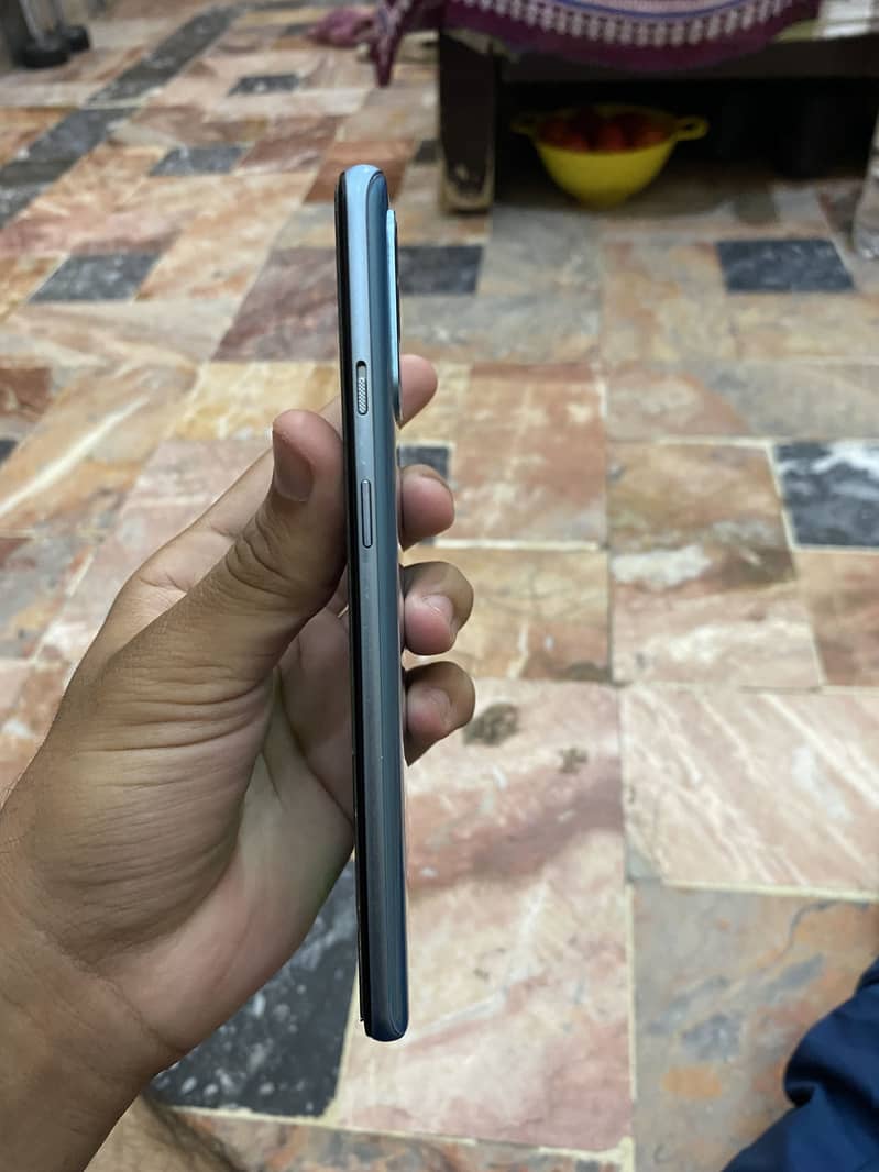 One Plus 9R 3