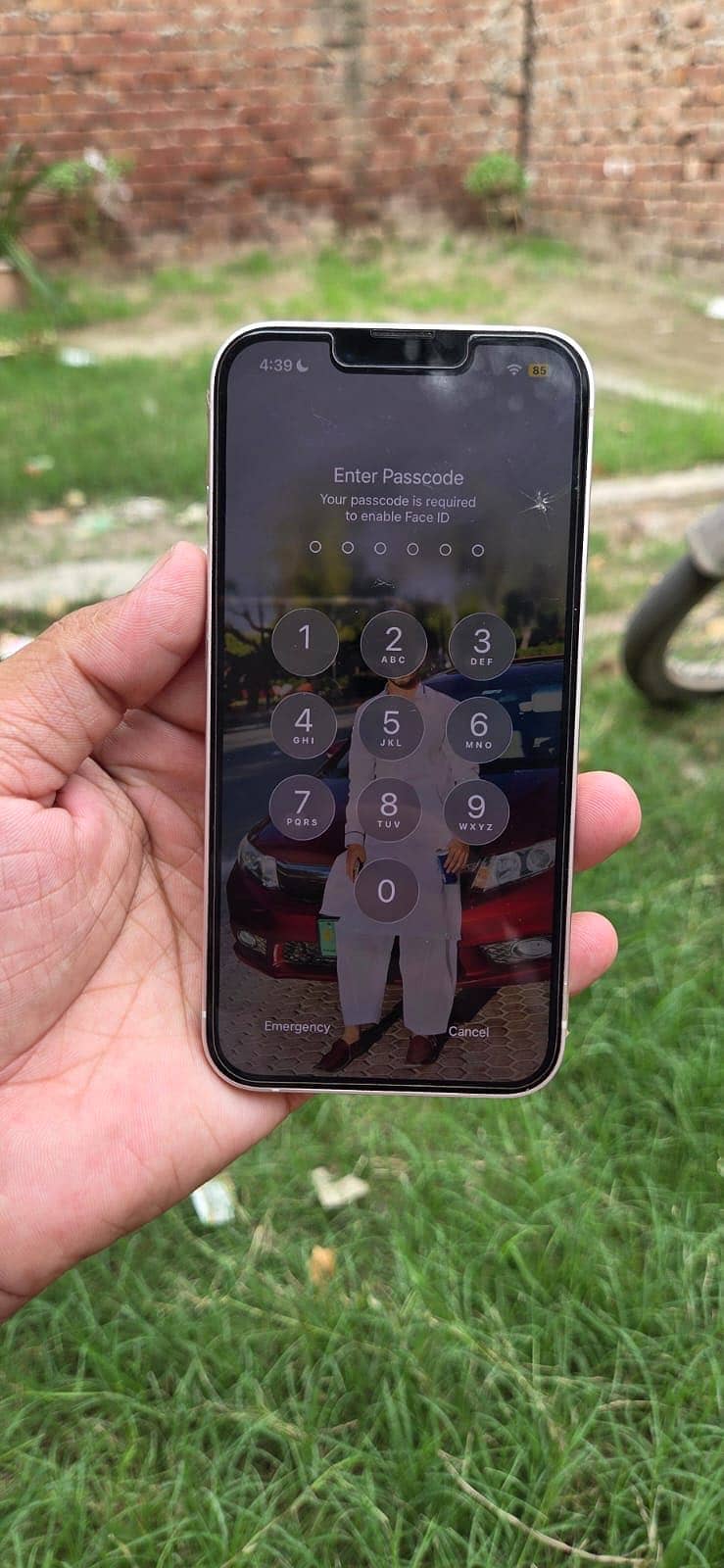 Apple iPhone 13 7