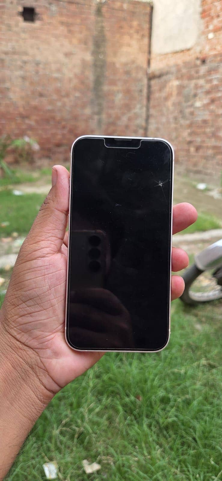 Apple iPhone 13 9