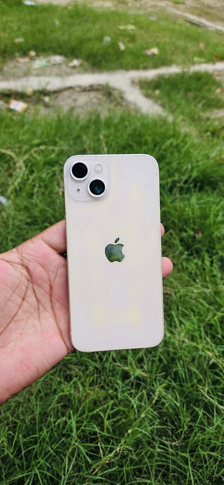 Apple iPhone 13 10