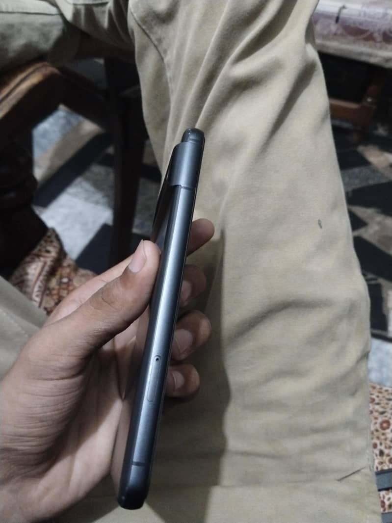 Google Pixel 8 5