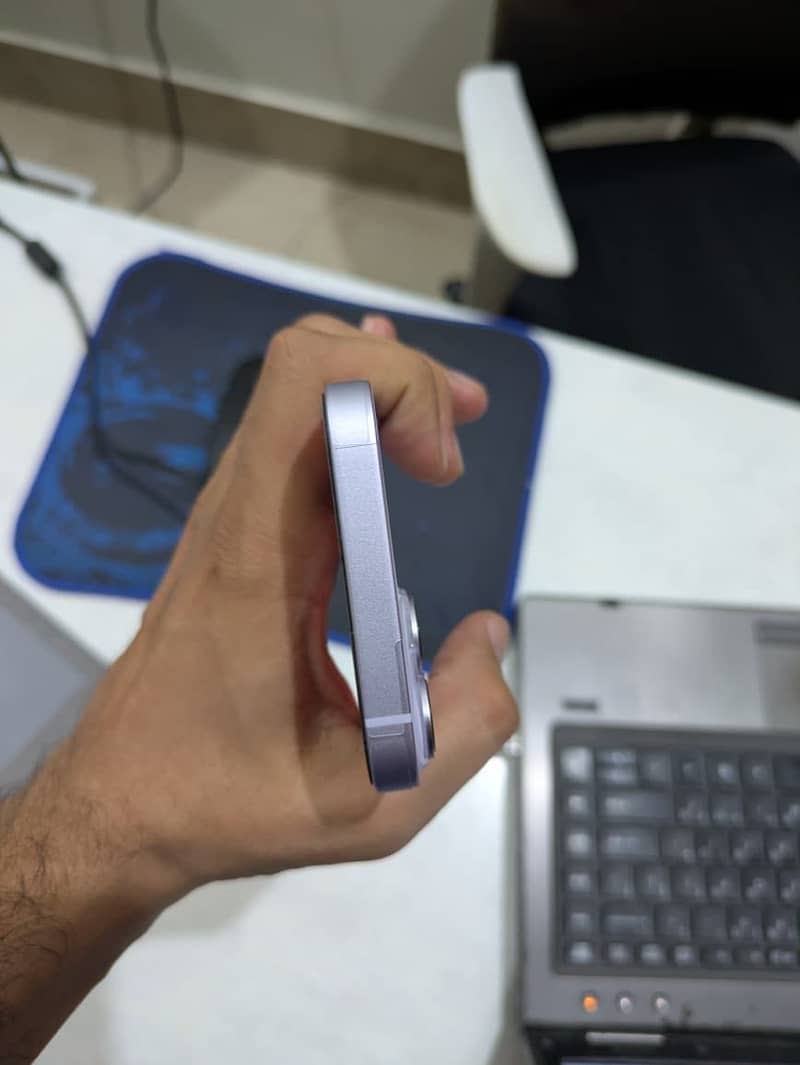 Apple iPhone 14 4