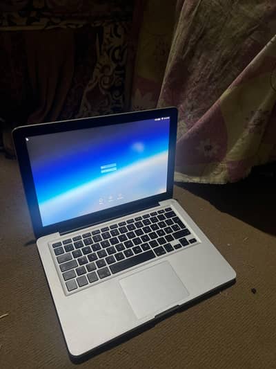 Apple MacBook Pro 13" Late 2011 | Core i7 | 8GB RAM | 250GB SSD