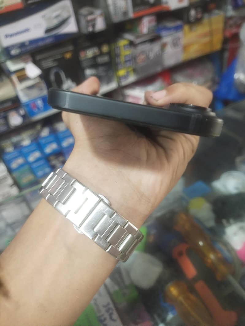 Apple iPhone 16 Plus 4