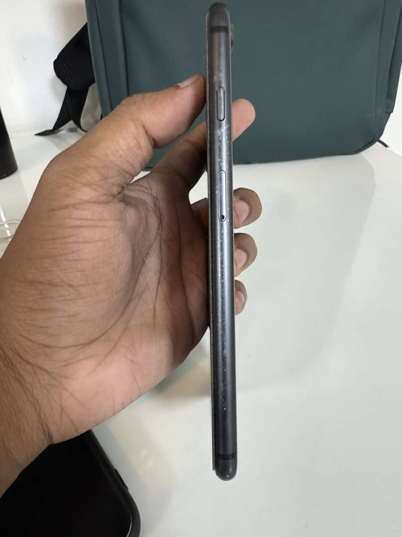 Apple iPhone 8 Plus 3