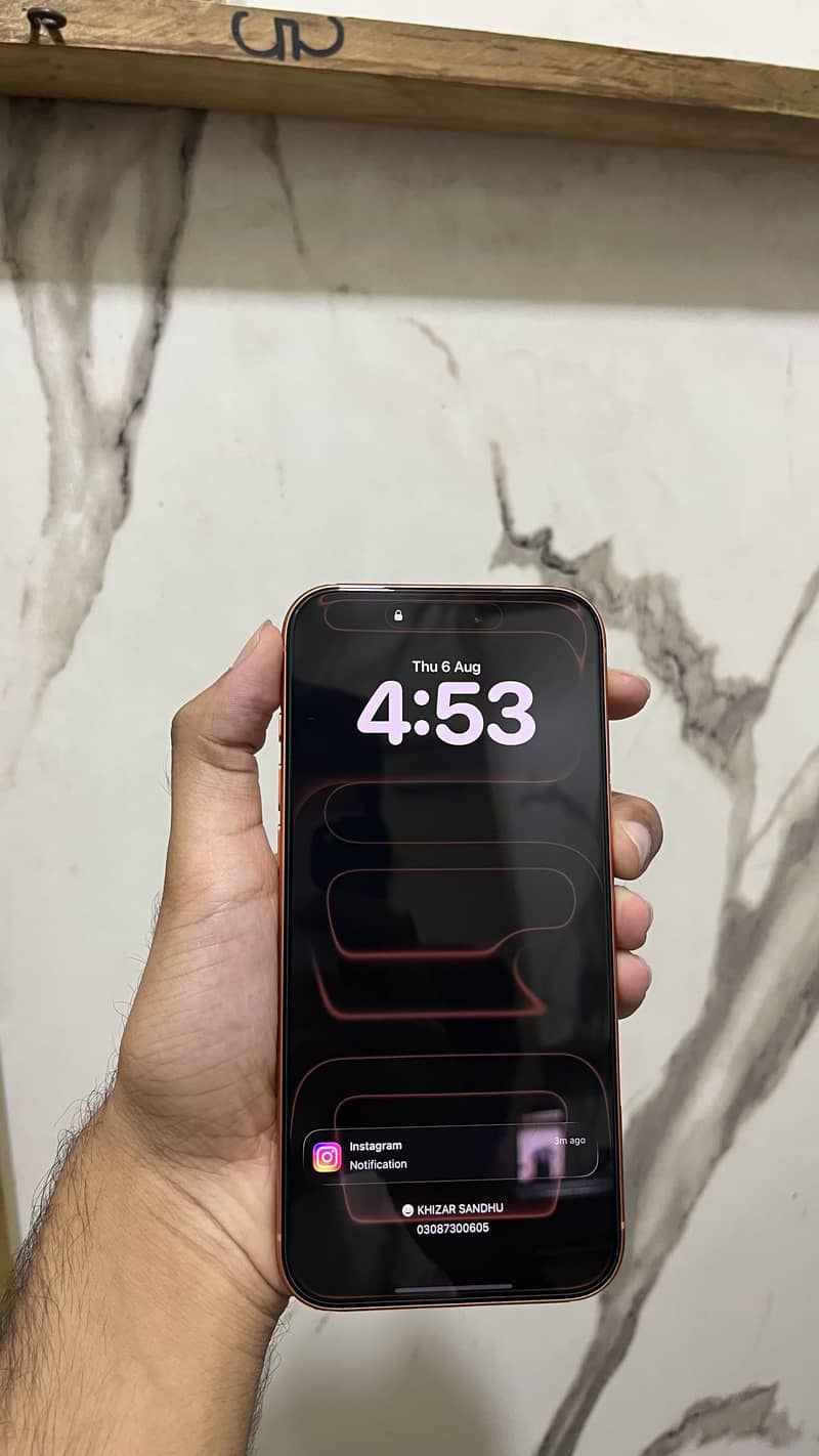 Apple iPhone 17 Pro Max 4