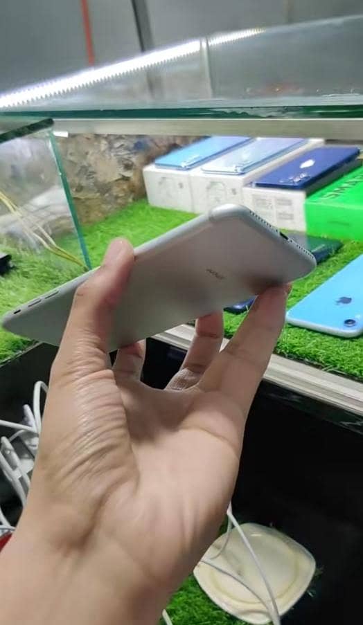 Apple iPhone 7 Plus 3