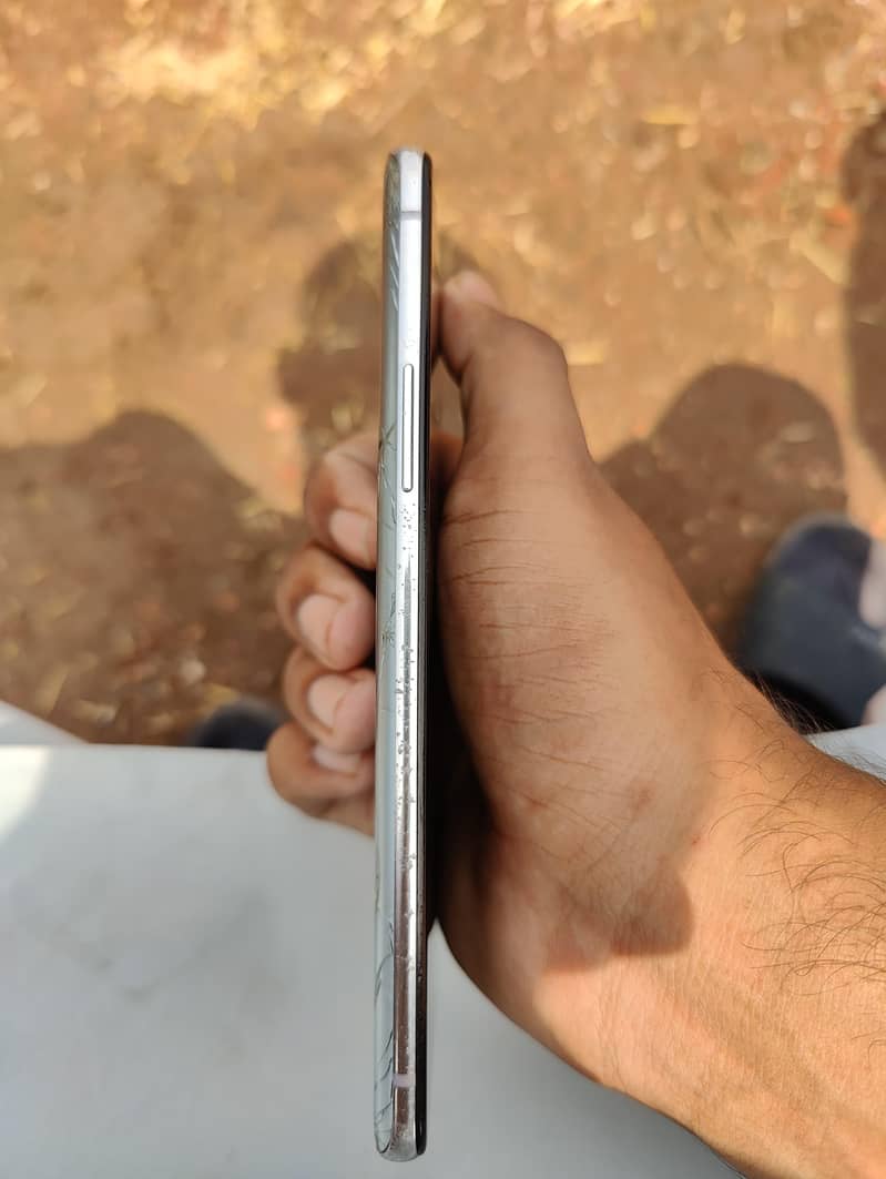 One Plus 8T 4