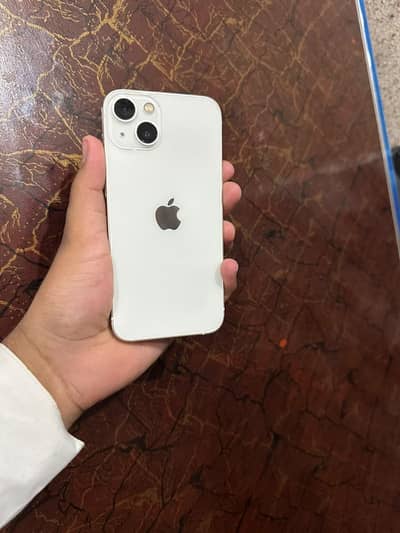 Apple iPhone 13