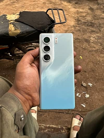 Tecno CAMON 40 Pro