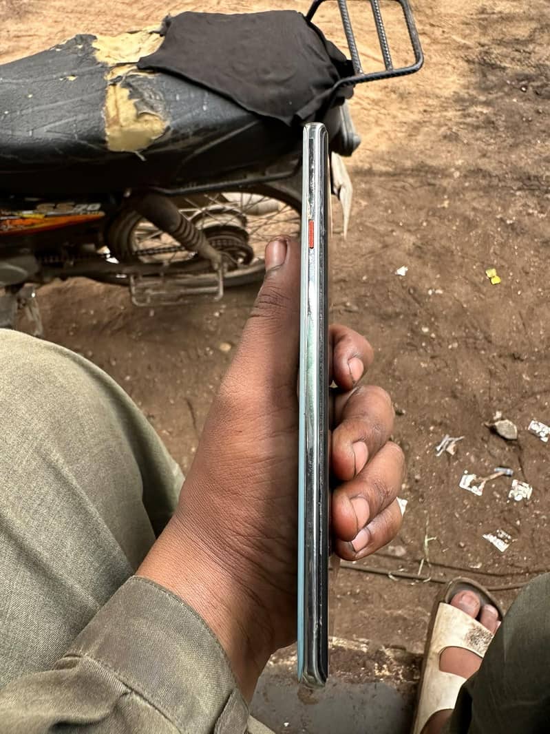 Tecno CAMON 40 Pro 2