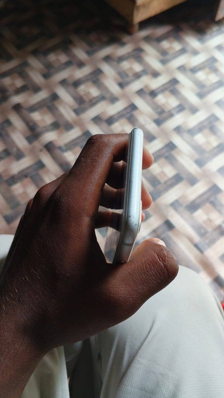 Apple iPhone 8 Plus 2