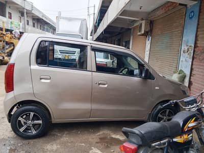 Suzuki Wagon R 2016 / Honda City 2012