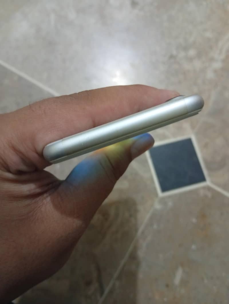 Apple iPhone 8 2