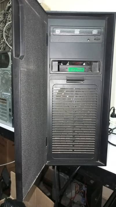 Core i7-11700F | RTX 2060 Super 8GB | 32GB RAM | SSD + 2TB HDD