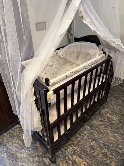 Brand New Wooden Baby Cot Crib with Swing Wheels Mosquito net