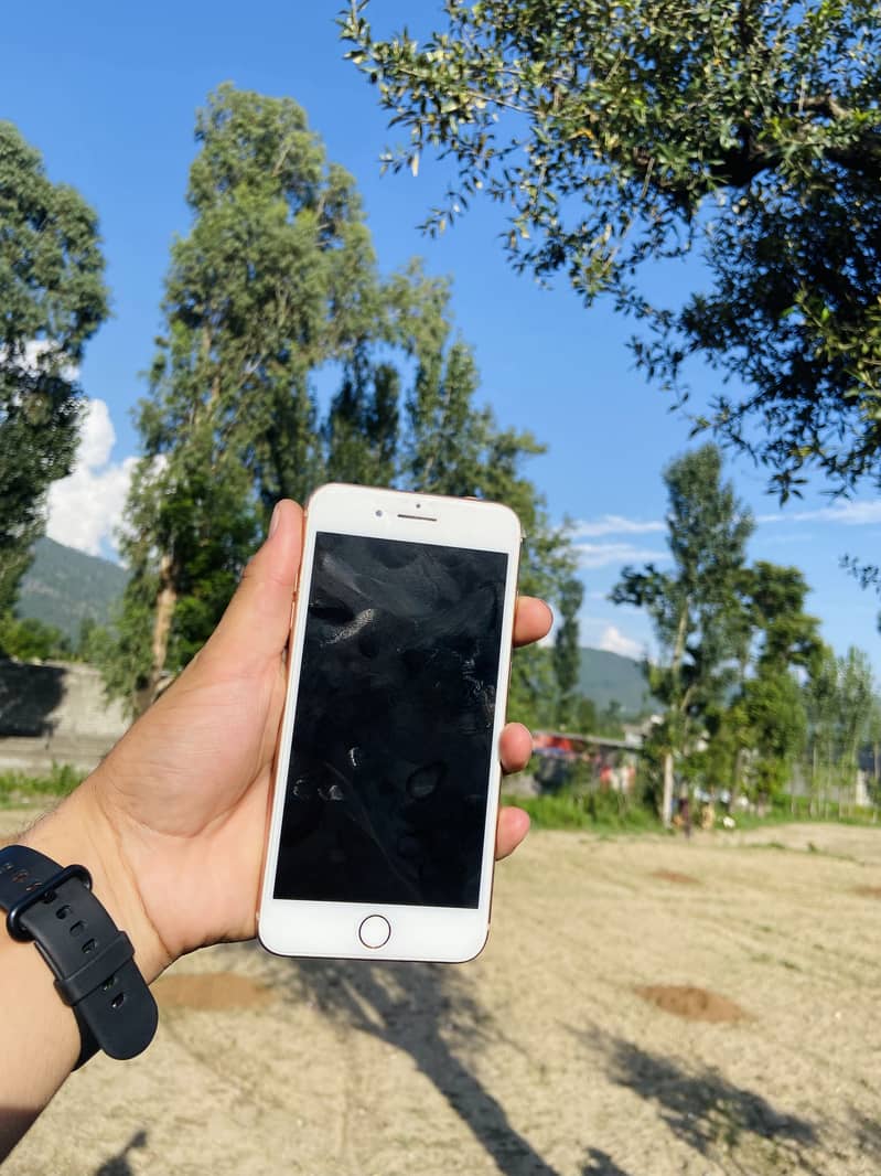 Apple iPhone 8 Plus 5