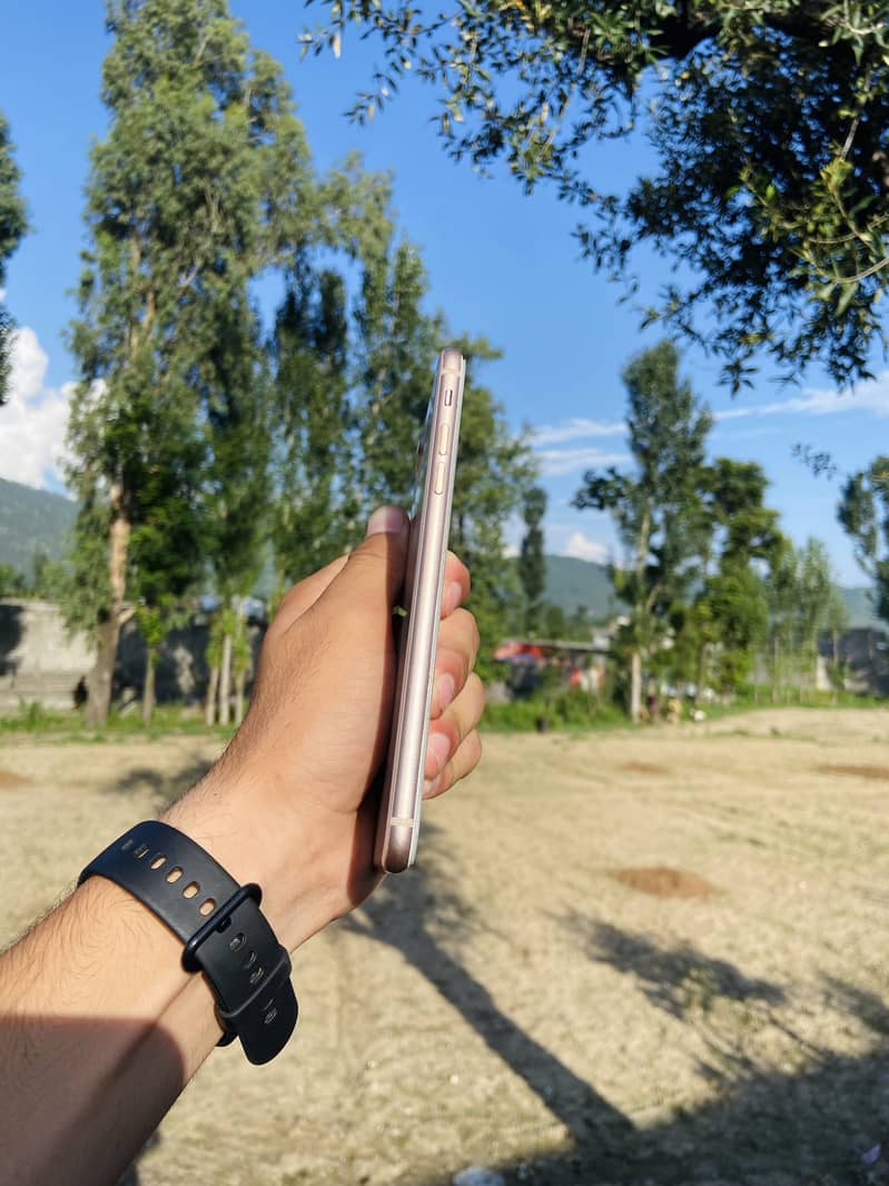Apple iPhone 8 Plus 10